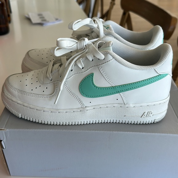 Nike Mint Green Air Force Ones! - Picture 6 of 9